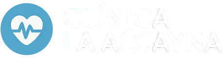 Logotipo de Clínica La Alcayna con ícono de corazón y pulso en azul y texto en blanco